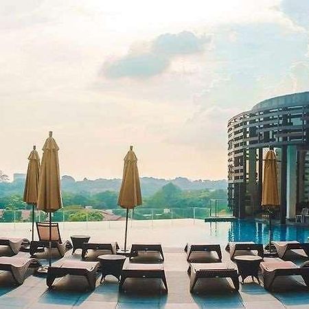 Momentus Hotel Alexandra Singapore Exterior photo